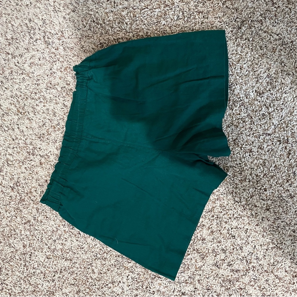 Green shorts - Picture 4 of 5